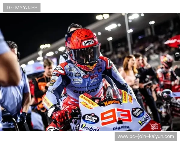 MotoGP赛场再度发生撞车事件，意外瞬间震撼全球引发热议