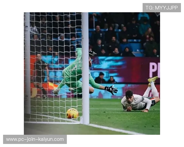 切尔西中后场的断球后快速推进直接形成得分